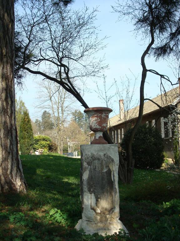 Apartmán Les Communs Du Manoir Écully Exteriér fotografie